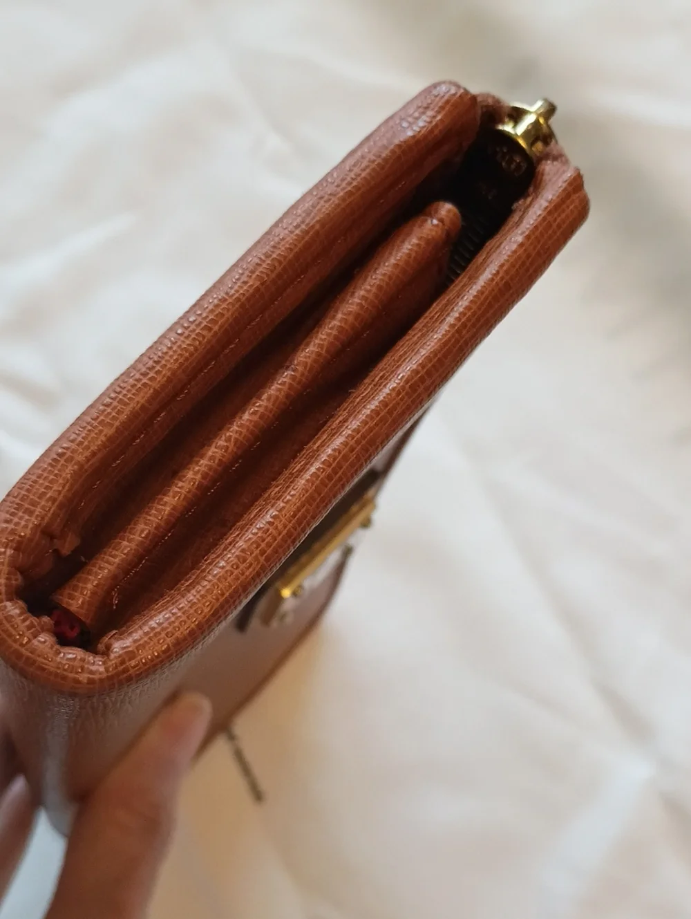 Dooney & Bourke Tan Zip Wallet Saffiano leather Natural Tan